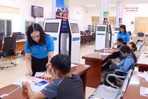 [Video] Hà Nội triển khai đợt cao điểm bảo đảm chi trả lương hưu, trợ cấp BHXH không gián đoạn