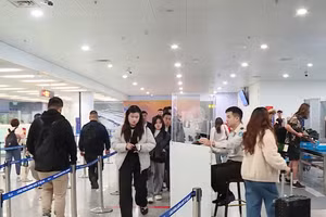 [Video] Đề xuất tạm ngừng xuất cảnh với người chưa chấp hành quyết định xử phạt hành chính