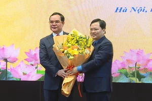 [Video] Đồng chí Nguyễn Anh Tuấn được bầu làm Chủ tịch Tổng Liên đoàn Lao động Việt Nam