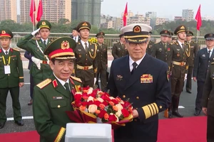 [Video] Tiếp tục các hoạt động Giao lưu hữu nghị Quốc phòng biên giới Việt Nam - Trung Quốc lần thứ 10