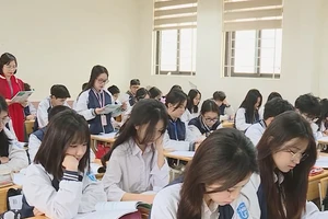 [Video] Hà Nội tổ chức khảo sát chất lượng cho hơn 250.000 học sinh lớp 11, 12