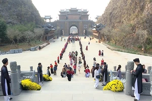 [Video] Du lịch Tết Nguyên đán tạo đà cho tăng trưởng