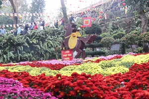 [Video] Du khách trẩy hội chùa Phật Tích, Bắc Ninh