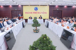 [Video] Năm 2026, Đà Nẵng phải phấn đấu tăng trưởng GRDP từ 11% trở lên 