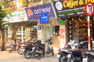 [Video] Hà Nội dự kiến thí điểm cho thuê vỉa hè tại phường Hoàn Kiếm, Cửa Nam
