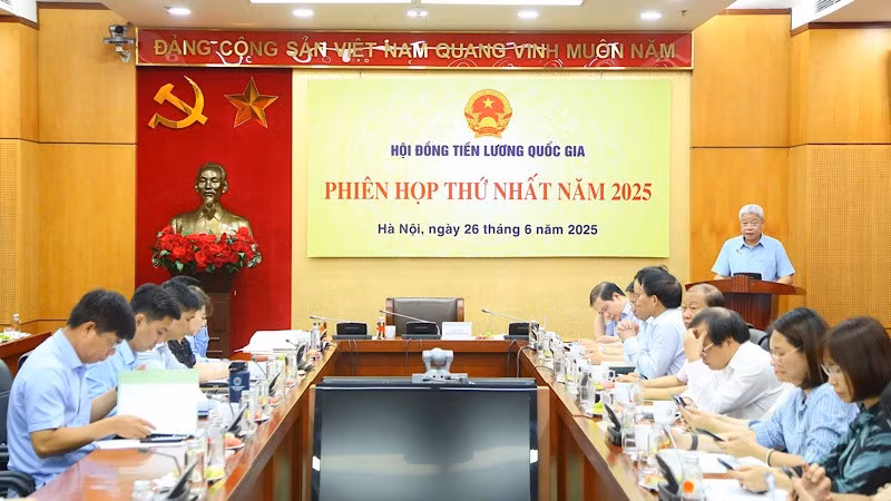 Hội đồng Tiền lương quốc gia họp phiên thứ nhất để trao đổi về phương án tăng lương tối thiểu năm 2026.