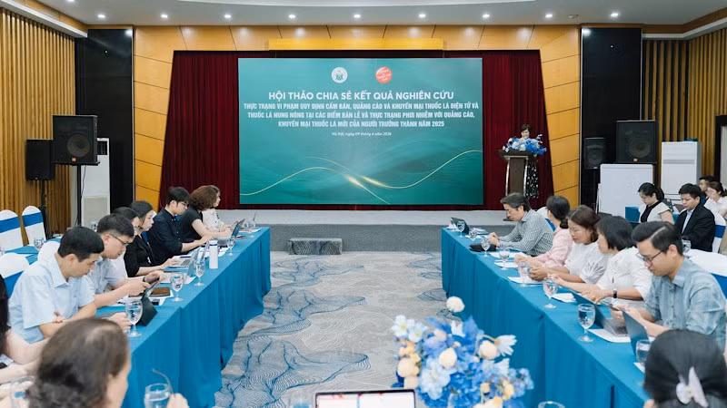 Toàn cảnh Hội thảo chia sẻ kết quả nghiên cứu về thực trạng bán, quảng cáo và khuyến mại thuốc lá điện tử và thuốc lá nung nóng tại Việt Nam.