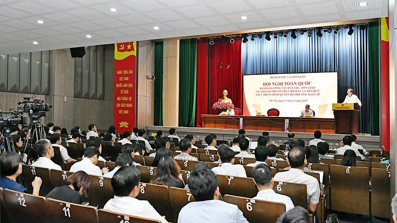 Toàn cảnh Hội nghị đánh giá công tác dân tộc, tôn giáo sau khi sắp xếp tổ chức bộ máy và tổ chức thực hiện chính quyền địa phương hai cấp,
