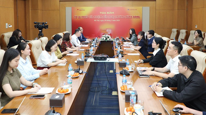 Các đại biểu tham gia Tọa đàm "Từ lá phiếu tín nhiệm đến nghị trường hành động"