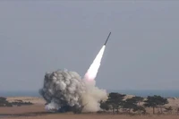 [Video] Houthi công bố video phóng tên lửa đánh chìm tàu hàng tiếp theo ở Biển Đỏ 