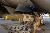 [Video] Mỹ mở chiến dịch không kích IS tại Syria, đáp trả vụ sát hại binh sỹ