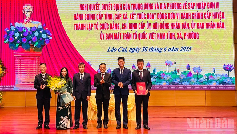 Lãnh đạo Ủy ban nhân dân tỉnh Lào Cai nhiệm kỳ 2021- 2026. ndo_br_img-5763.jpg