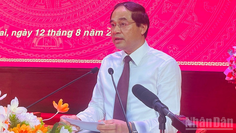 Đồng chí Trịnh Xuân Trường, Bí thư Tỉnh ủy Lào Cai phát biểu tại buổi lễ. ndo_br_img-6497.jpg