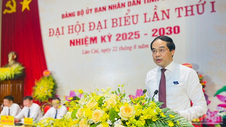 Đồng chí Trịnh Xuân Trường, Bí thư Tỉnh ủy phát biểu chỉ đạo đại hội. ndo_br_img-6640.jpg