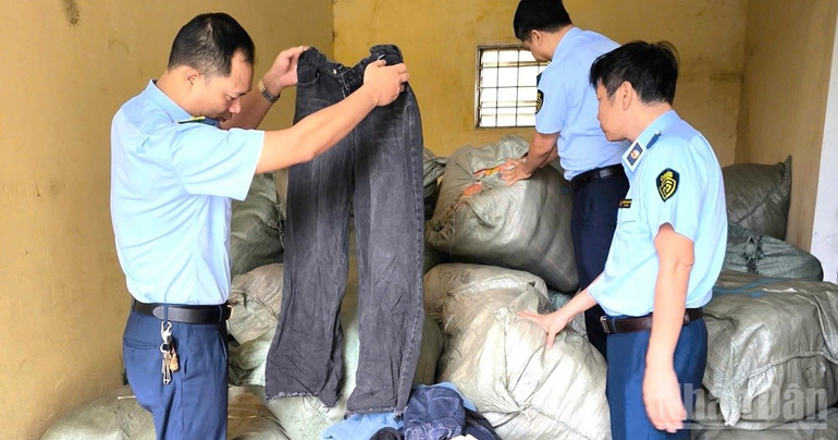 Kiểm tra hàng hóa không có nguồn gốc xuất xứ. ndo_br_z6786882548988-5766430ebd6f132f466e15fc0c49d691.jpg