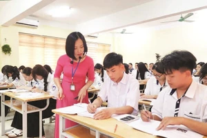 Giờ ôn thi tại Trường THPT Lê Văn Thịnh.