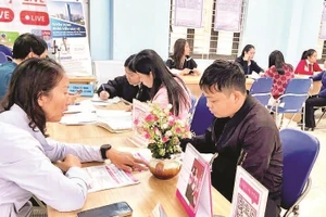Trung tâm Dịch vụ việc làm thành phố Hải Phòng tư vấn việc làm cho người lao động sau Tết Nguyên đán.