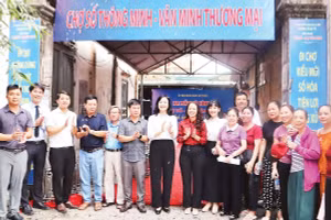 Xã Ô Diên ra mắt mô hình Chợ số thông minh-Văn minh thương mại tại chợ Gối. 