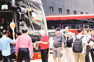 Khách du lịch tàu biển đến Quảng Ninh tăng mạnh trong dịp cuối năm 2025.