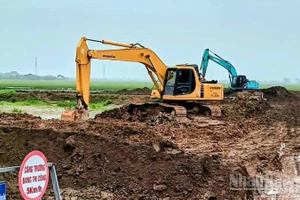 Thi công hạ tầng cụm công nghiệp Bình Minh (xã Kiến Xương, tỉnh Hưng Yên).