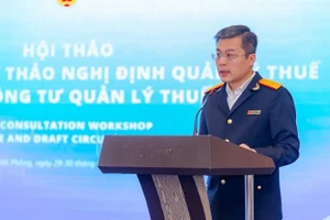 Phó Cục trưởng Cục Thuế Lê Long phát biểu chỉ đạo hội thảo.