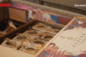 [Video] Liên tiếp phát hiện, xử lý các vụ kinh doanh bánh Trung thu nhập lậu tại Quảng Ninh