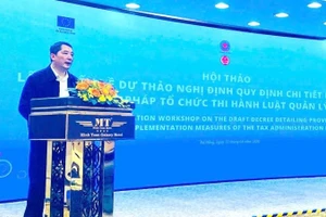 Thứ trưởng Bộ Tài chính Cao Anh Tuấn phát biểu khai mạc hội thảo.