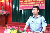 Đồng chí Vũ Thành Long, Phó Chủ tịch Thường trực Hội đồng Thi đua-Khen thưởng Chi đội Kiểm ngư số 3 phát biểu tại buổi lễ. (Ảnh: TIẾN DŨNG)