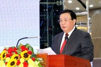 Đồng chí Nguyễn Xuân Thắng, Ủy viên Bộ Chính trị, Chủ tịch Hội đồng Lý luận Trung ương, Giám đốc Học viện Chính trị Quốc gia Hồ Chí Minh phát biểu tại hội thảo. 