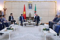 Trong khuôn khổ chuyến thăm chính thức Algeria, Thủ tướng Chính phủ Phạm Minh Chính đã có cuộc hội kiến với Chủ tịch Quốc hội Nhân dân Algeria (Hạ viện) Ibrahim Boughali. (Ảnh: Nhật Bắc/VGP)