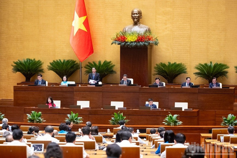 Quang cảnh phiên họp. (Ảnh: DUY LINH) ndo_br_z72-2512-pctqh-nguyen-duc-hai.jpg