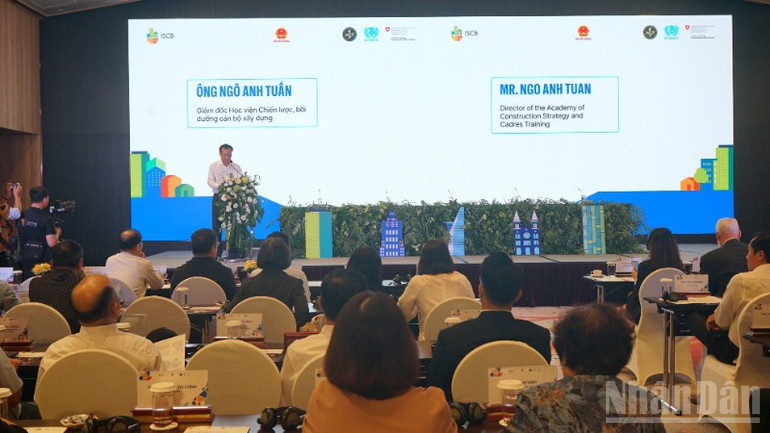 Quang cảnh lễ tổng kết dự án. (Ảnh: TRUNG HƯNG) ndo_br_dsc02700-541.jpg