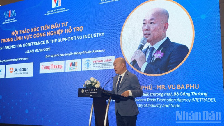 Ông Vũ Bá Phú, Cục trưởng Cục Xúc tiến thương mại, Bộ Công thương phát biểu. (Ảnh: TRUNG HƯNG) ndo_br_dsc02762-9837.jpg