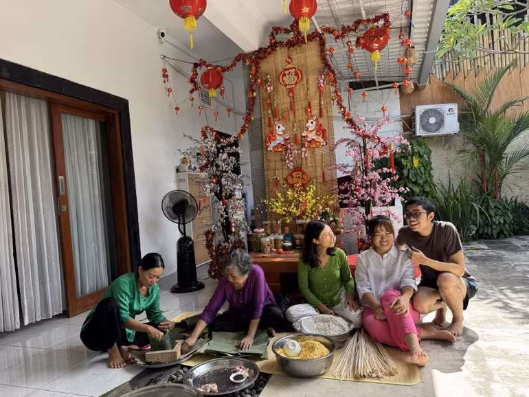 Không khí Tết ngập tràn ngôi nhà của một gia đình người Việt ở Bali.