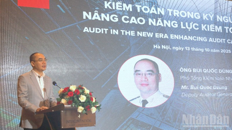 Phó Tổng Kiểm toán Nhà nước Bùi Quốc Dũng phát biểu tại hội thảo. (Ảnh: TRUNG HƯNG) ndo_br_dsc03445-2621.jpg
