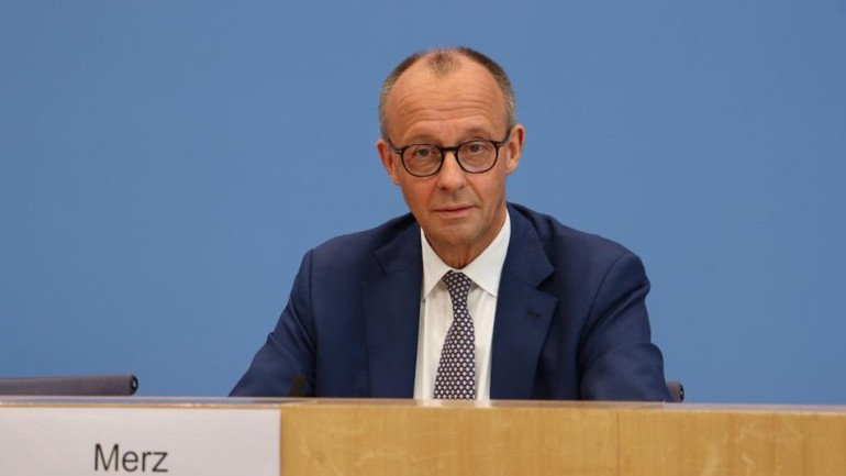 Thủ tướng Đức Friedrich Merz phát biểu trong cuộc họp báo tại Berlin, Đức, ngày 18/7/2025. (Ảnh: Xinhua) 634ac10f-4269.jpg