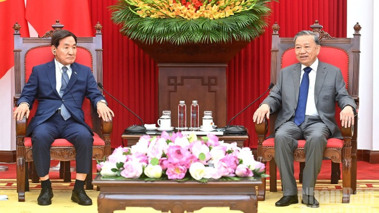 Tổng Bí thư Tô Lâm tiếp ông Park Chang Dal, Đặc phái viên của Tổng thống Hàn Quốc. (Ảnh: ĐĂNG KHOA) ndo_br_6619-8661.jpg