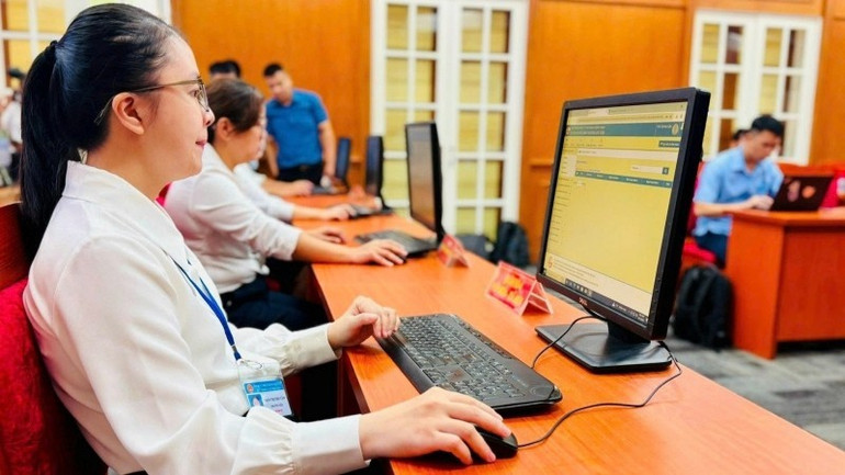 Vận hành thử nghiệm phần mềm dùng chung của Thành phố Hồ Chí Minh, Bình Dương, Bà Rịa-Vũng Tàu. (Ảnh: VƯƠNG LÊ) 177ec1892100965ecf11.jpg