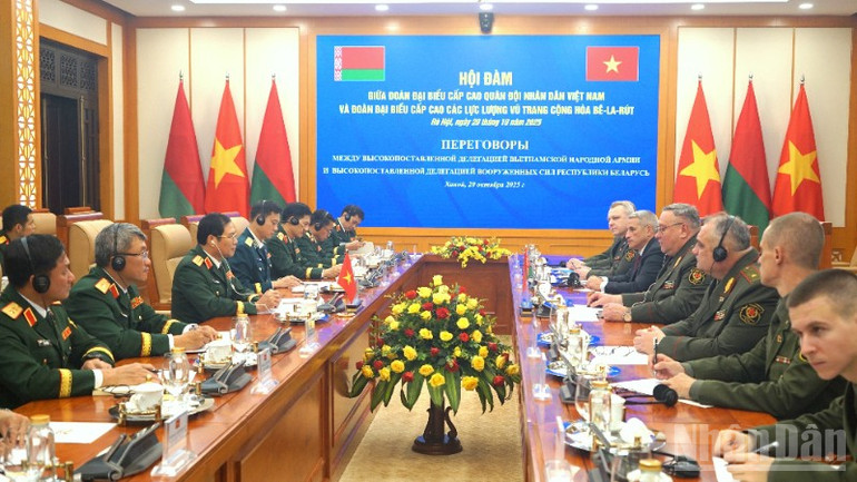 View of the meeting. (Photo: TRUNG HUNG) ndo_br_dsc03556-8553.jpg