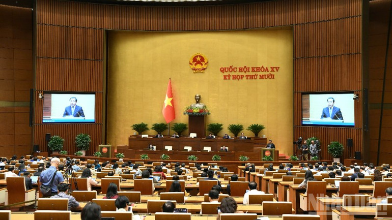 Quang cảnh phiên họp. (Ảnh: DUY LINH) ndo_br_dsc-4379-01-6994.jpg