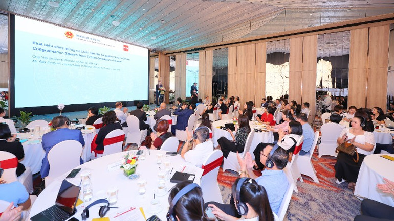 সম্মেলনের দৃশ্য। b51289fe7655fb0ba244-250.jpg