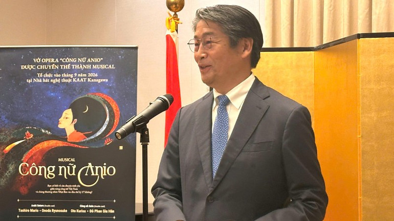 ທ່ານເອກອັກຄະລັດຖະທູດ ຍີ່ປຸ່ນ ປະຈຳຫວຽດນາມ Ito Naoki ກ່າວຄຳເຫັນ. (ພາບ: ສະໝອງ) 1d50df45ef36-8625.jpg