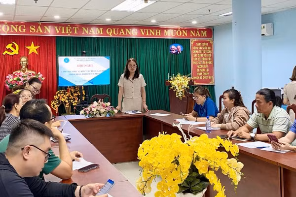 Bảo hiểm xã hội Thành phố Hồ Chí Minh kiểm tra các doanh nghiệp chậm đóng bảo hiểm xã hội. (Ảnh: QUÝ HIỀN)