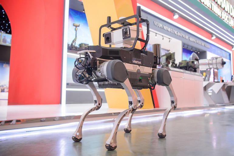 Auf der Ausstellung ausgestellte Technologieprodukte 601b4e95-42ed-404d-8734-e9f0d6bdec50.jpg