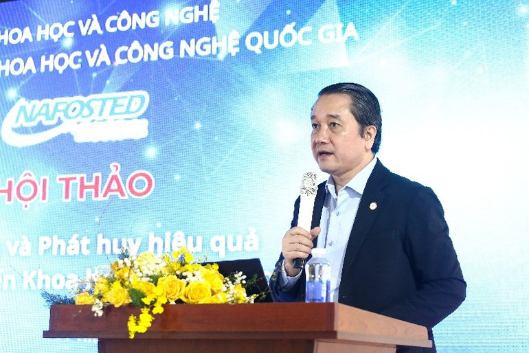 Docent Dr. Dao Ngoc Chien, chef för den nationella fonden för vetenskap och teknikutveckling, höll ett tal vid workshopen. img-4555.jpg