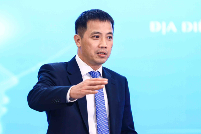 Ông Đậu Anh Tuấn, Phó Tổng Thư ký Liên đoàn Thương mại và Công nghiệp Việt Nam phát biểu tại Diễn đàn. img-1512.jpg