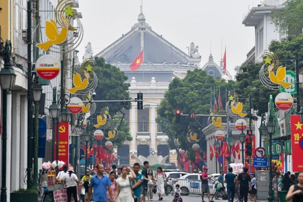 Phố Tràng Tiền, Hà Nội. (Ảnh: THẾ ĐẠI)