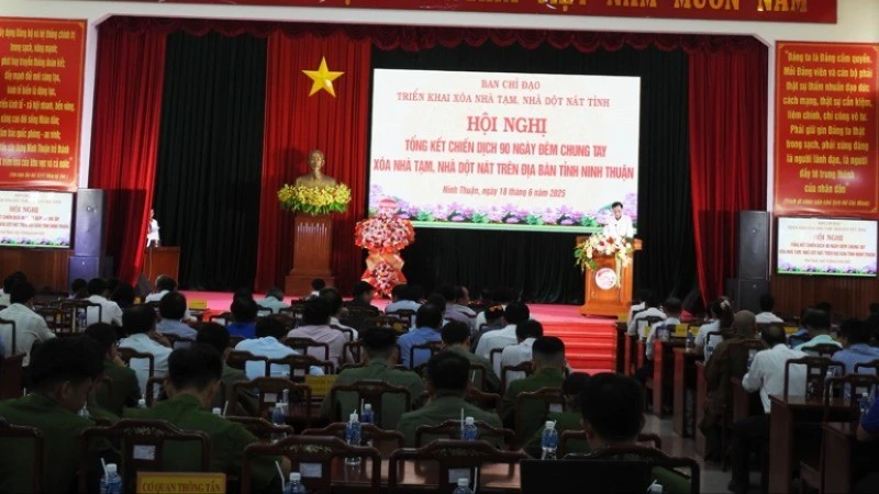 Quang cảnh hội nghị.