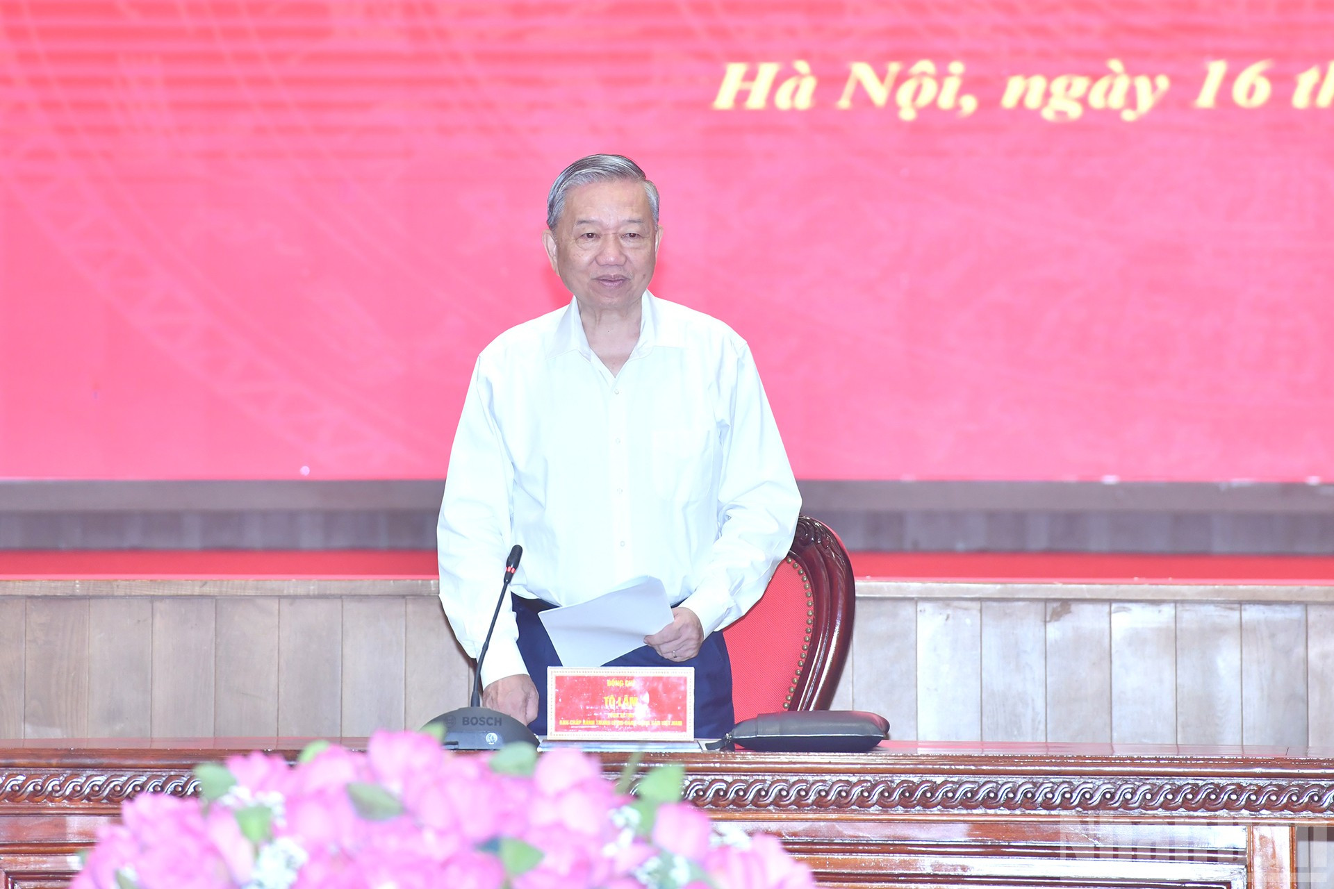 Tổng Bí thư Tô Lâm phát biểu chỉ đạo buổi làm việc với Ban Thường vụ Thành ủy Hà Nội. ndo_br_a2-dsc-3504.jpg