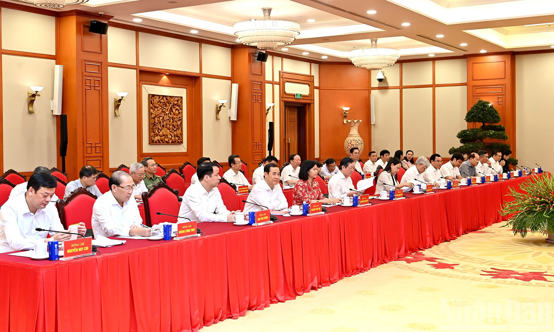 Ban Thường vụ Đảng ủy Mặt trận Tổ quốc, các đoàn thể Trung ương tham dự cuộc làm việc. ndo_br_a7-bnd-1875.jpg